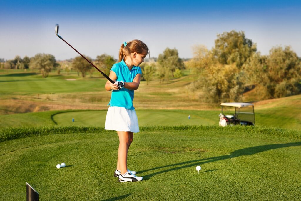 Le golf pour les enfants et les adolescents : bien plus qu&rsquo;un sport, une école de vie